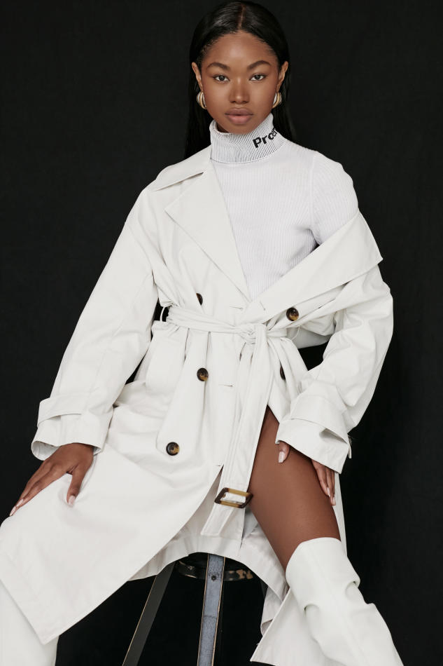 Tori Bass - fashion model portfolio photo 22