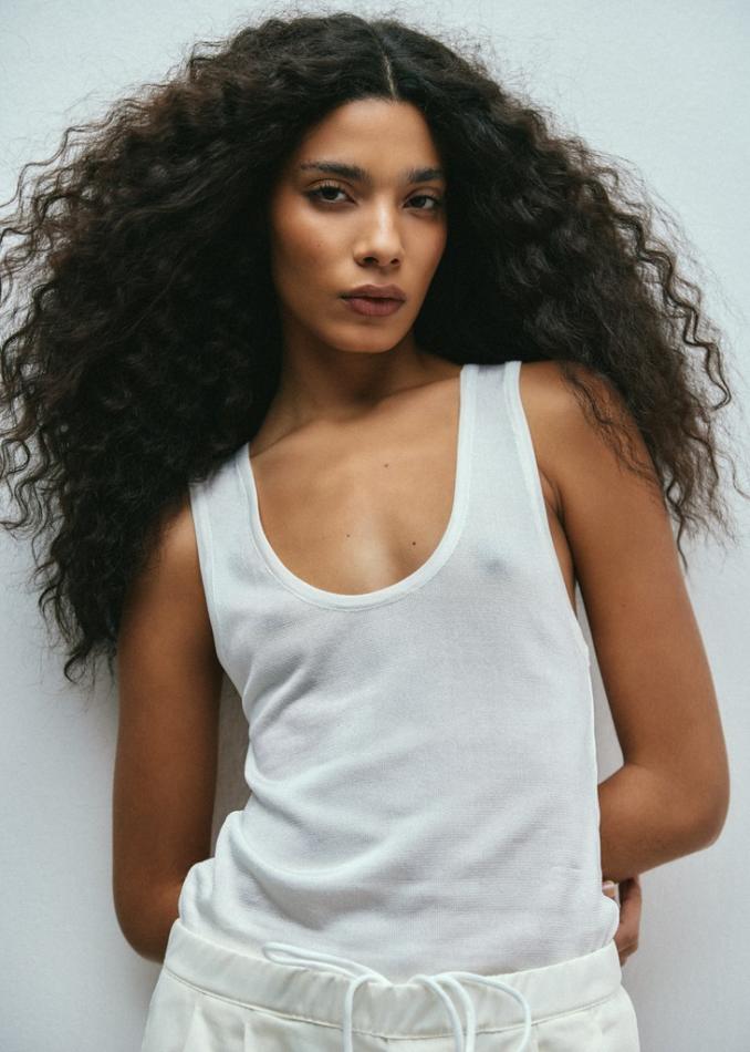 Gabriela Alves - fashion model portfolio photo 9