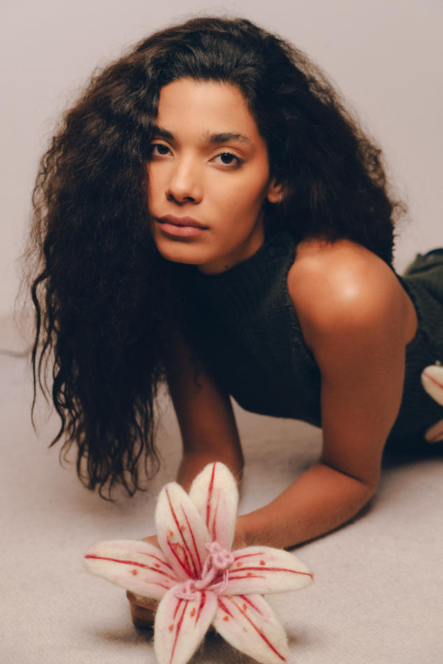 Gabriela Alves - fashion model portfolio photo 16