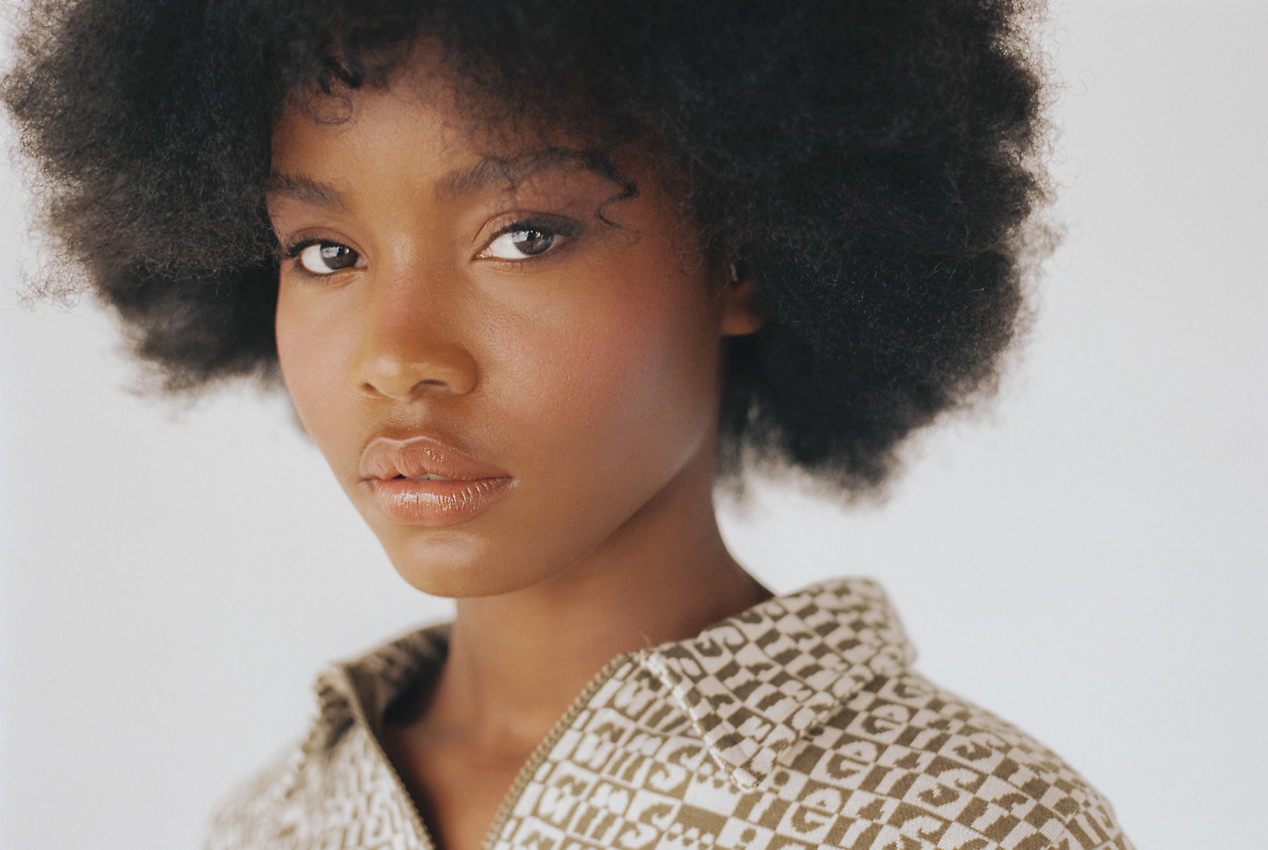 Nayla Latus - fashion model portfolio photo 7