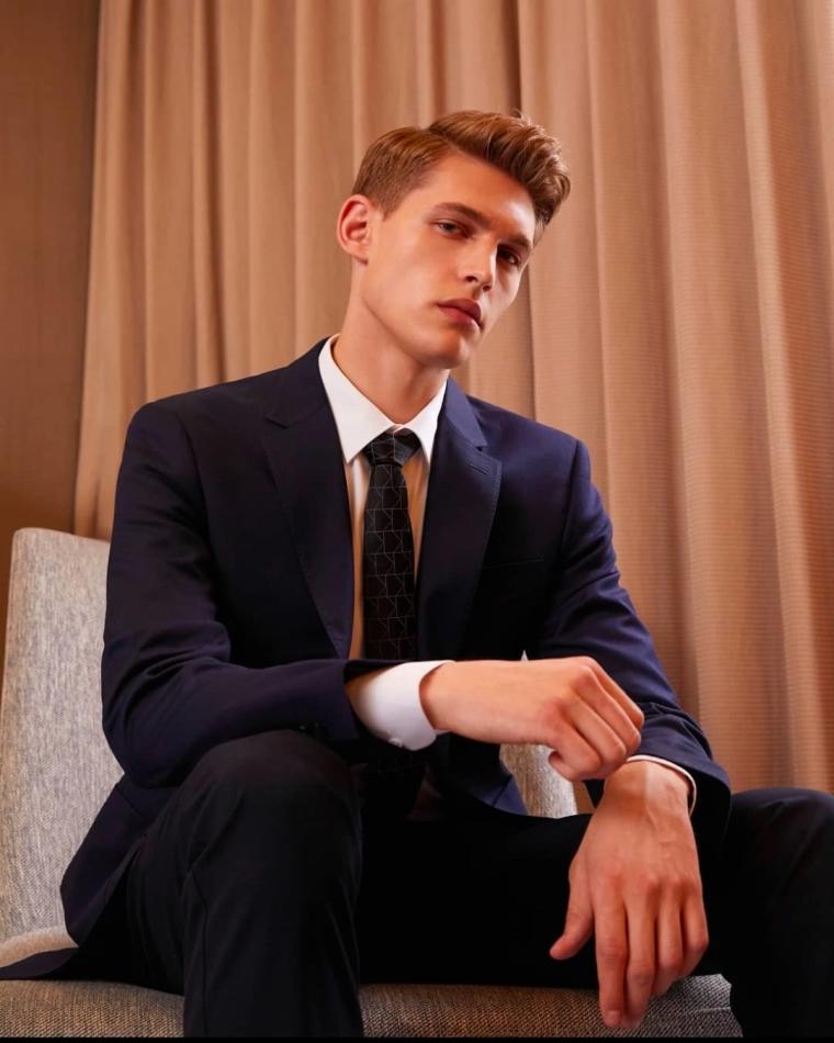 Marko Matovic - fashion model portfolio photo 26