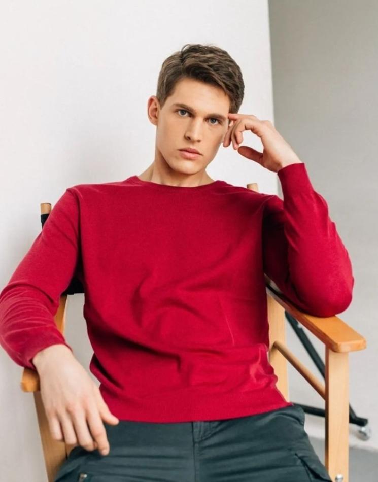 Marko Matovic - fashion model portfolio photo 3
