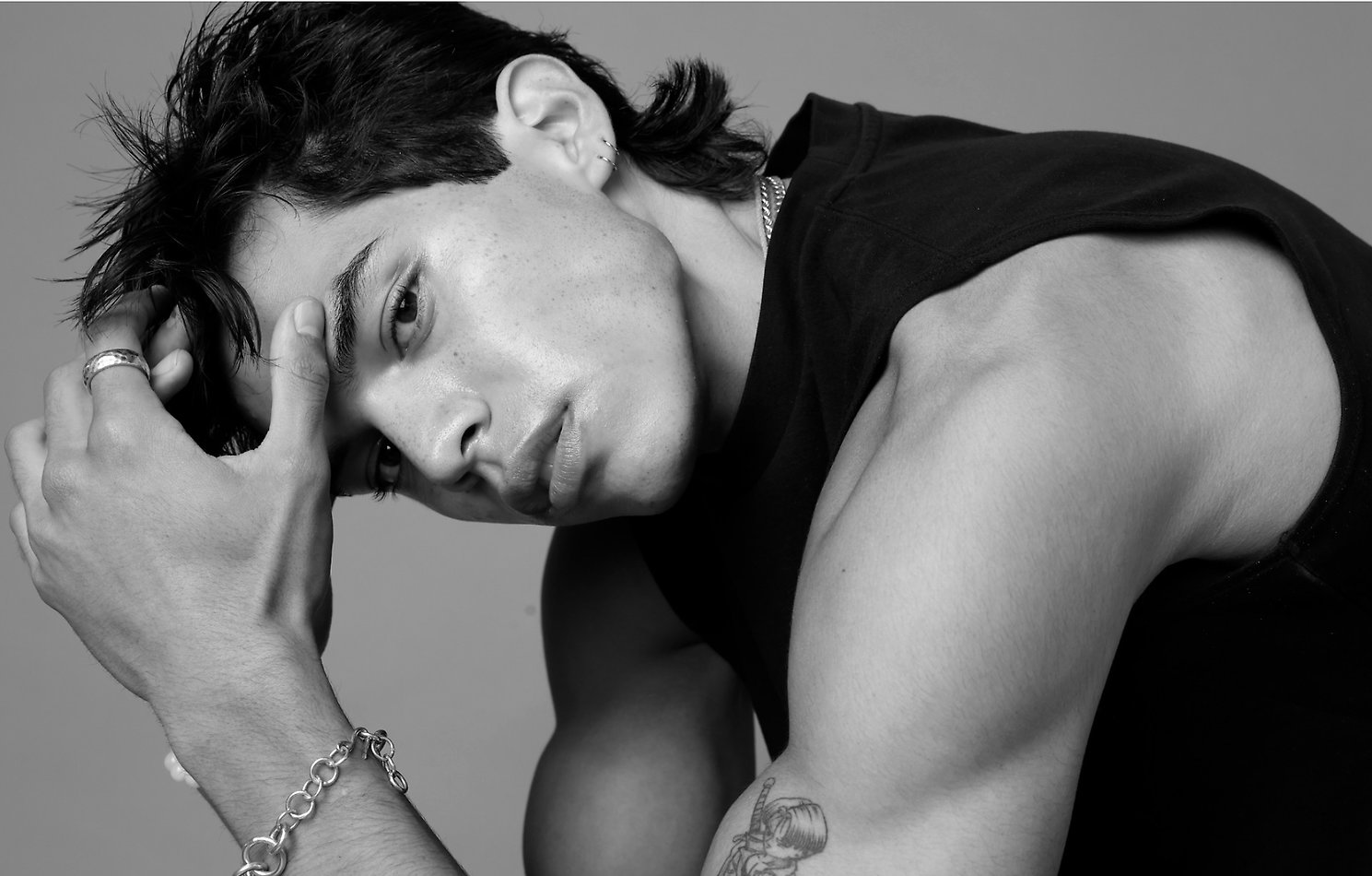 Tanner Baarts - fashion model portfolio photo 2