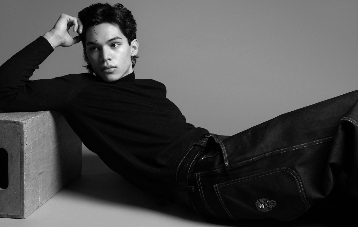 Tanner Baarts - fashion model portfolio photo 9