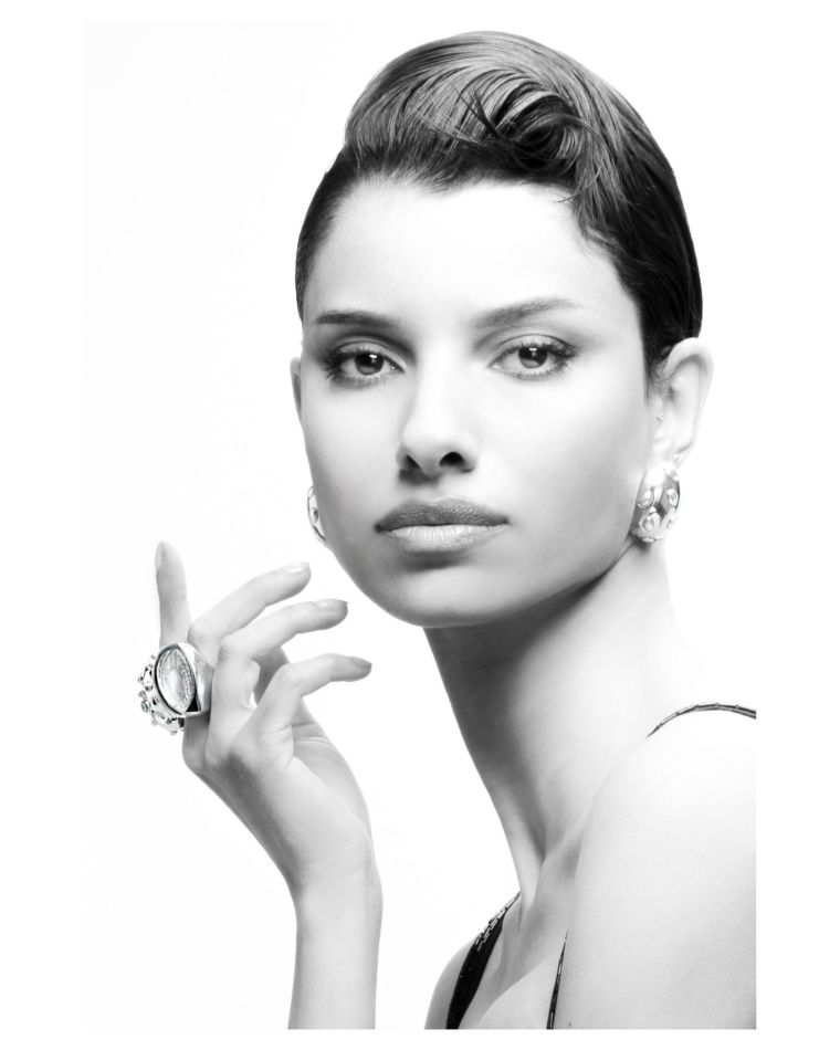 Serena Marques - fashion model portfolio photo 5