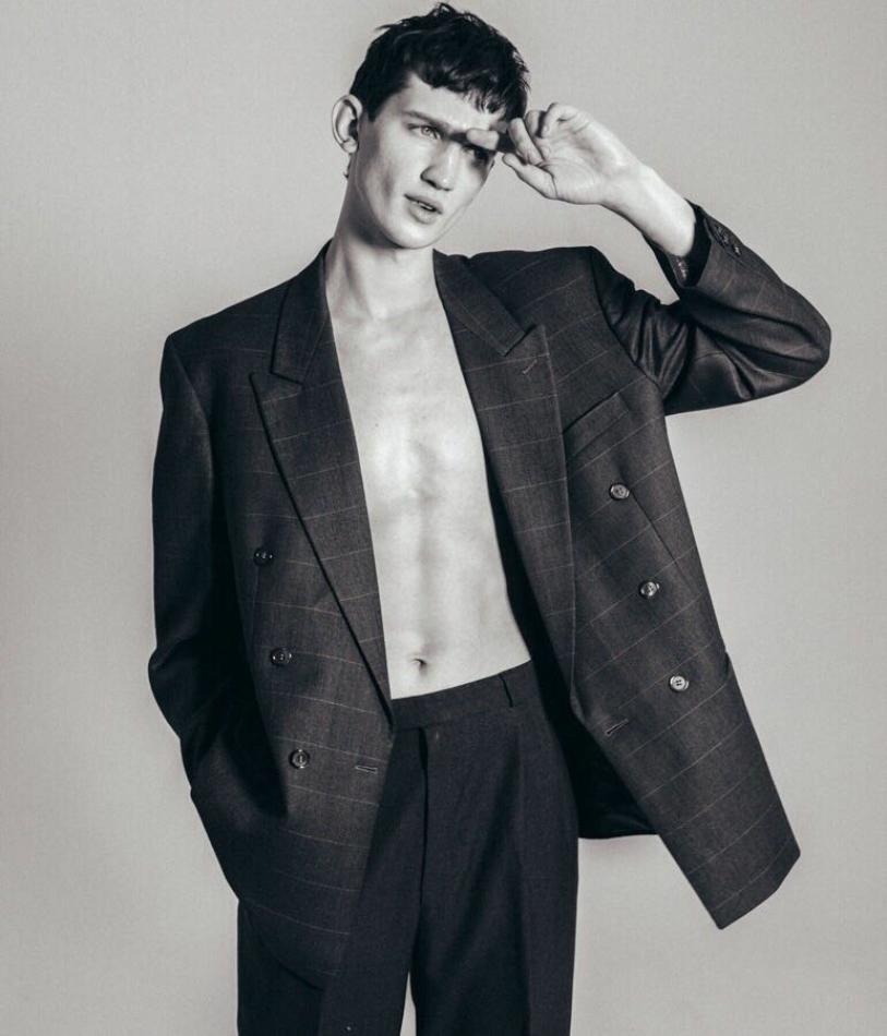 Eugen Ivanov - fashion model portfolio photo 28