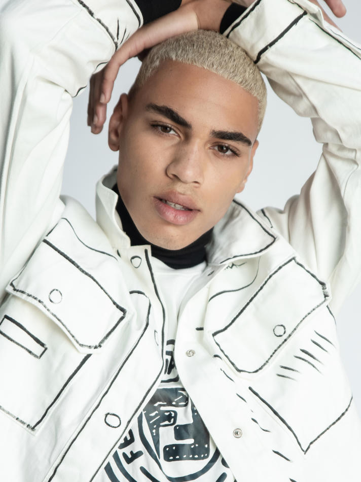 Darien Mann - fashion model portfolio photo 19