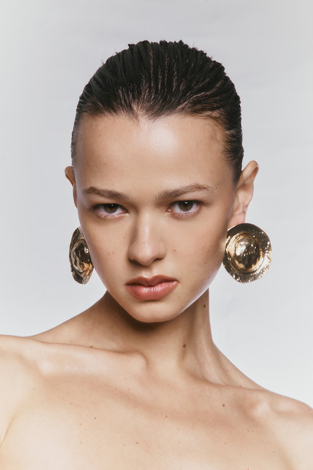 Didi Sviridova - fashion model portfolio photo 22