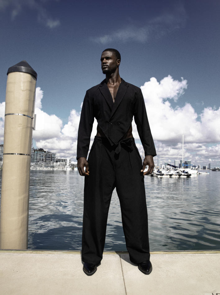Minkah Davidson - fashion model portfolio photo 12