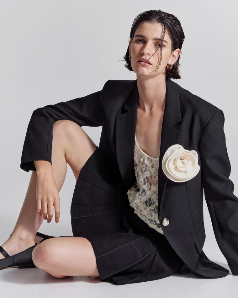Madison Weik - fashion model portfolio photo 5