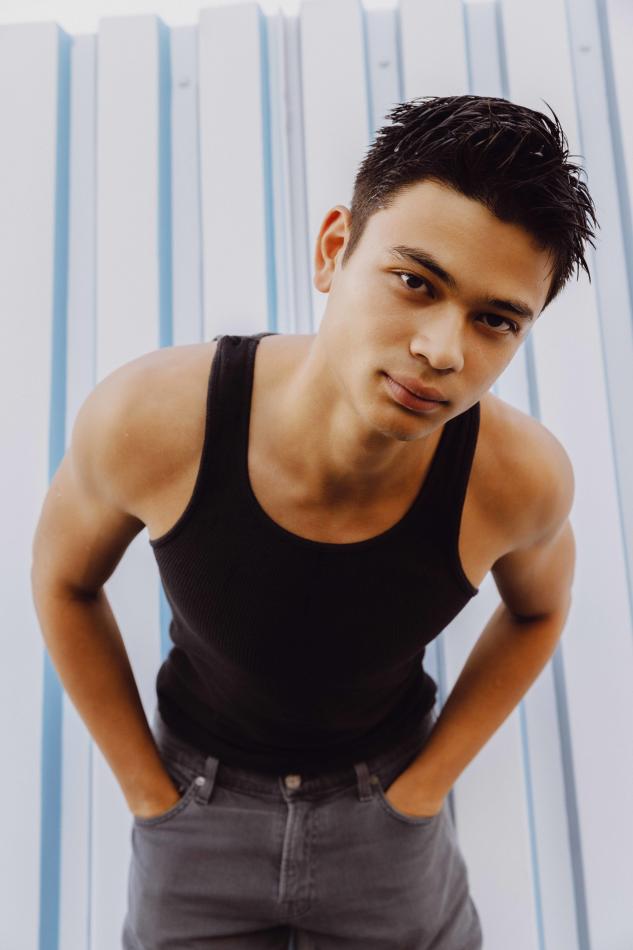 Ethan Ronen - fashion model portfolio photo 13
