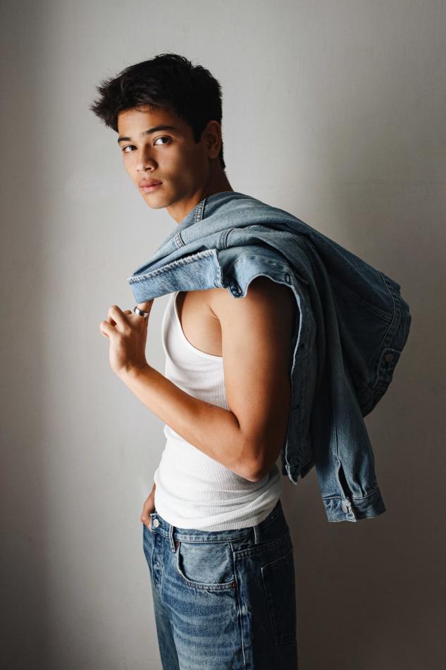 Ethan Ronen - fashion model portfolio photo 2