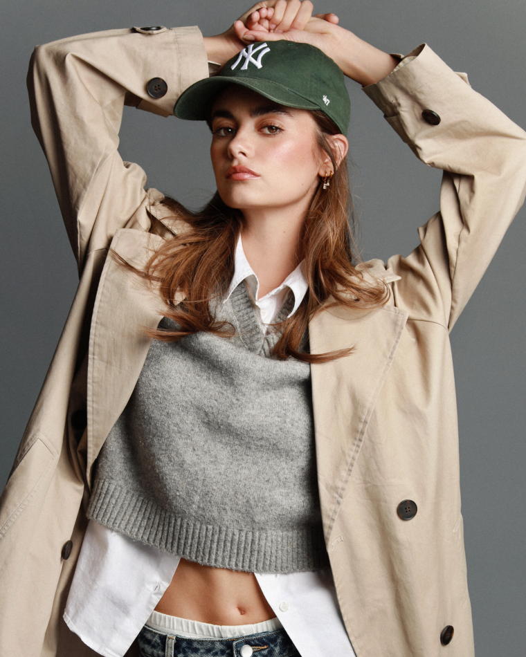 Cate Collins - fashion model portfolio photo 9