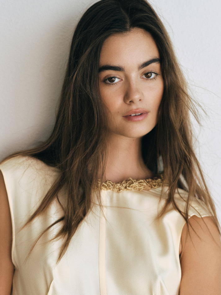 Cate Collins - fashion model portfolio photo 1
