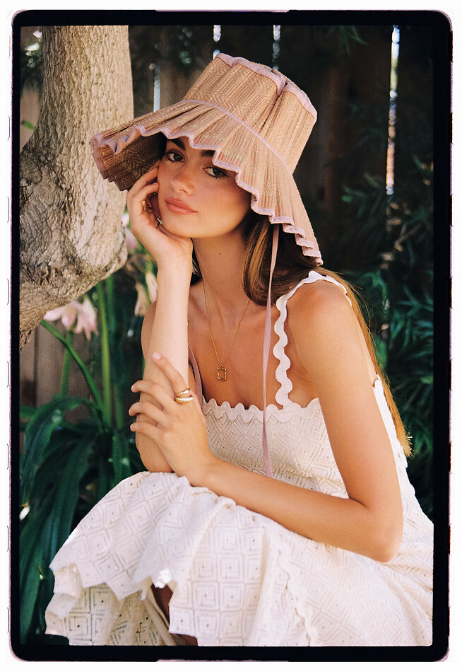 Cate Collins - fashion model portfolio photo 24