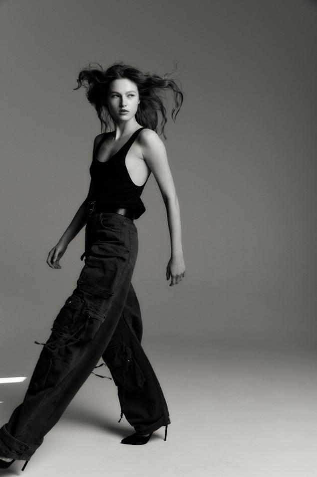 Daria Korchina - fashion model portfolio photo 4
