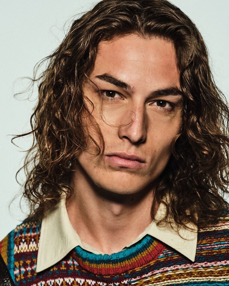 Shayne Davies - fashion model portfolio photo 1