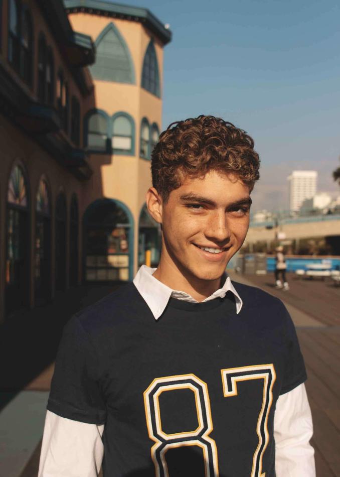 Lucas Tarrago - fashion model portfolio photo 26