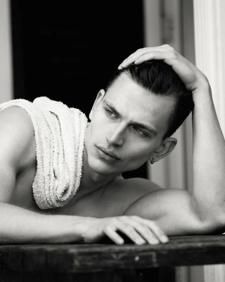 Panos Athanasiou - fashion model portfolio photo 18