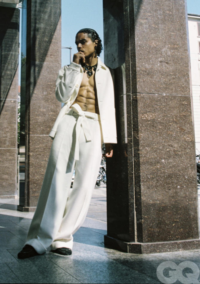Chris Bogaert - fashion model portfolio photo 24