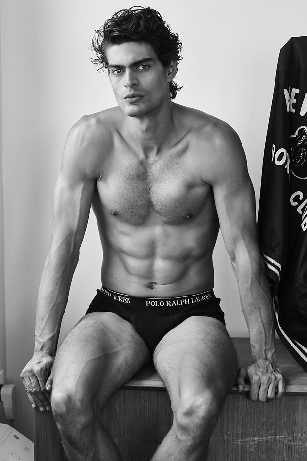 Iago Botelho - fashion model portfolio photo 9