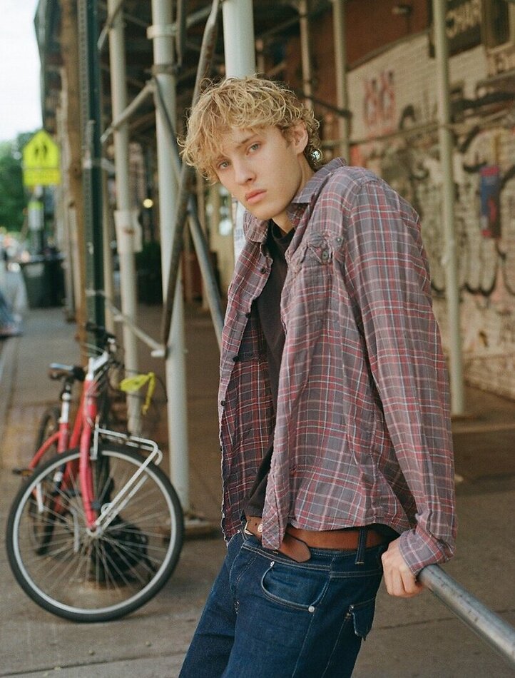 Bodhi Werner-Salsbury - fashion model portfolio photo 2