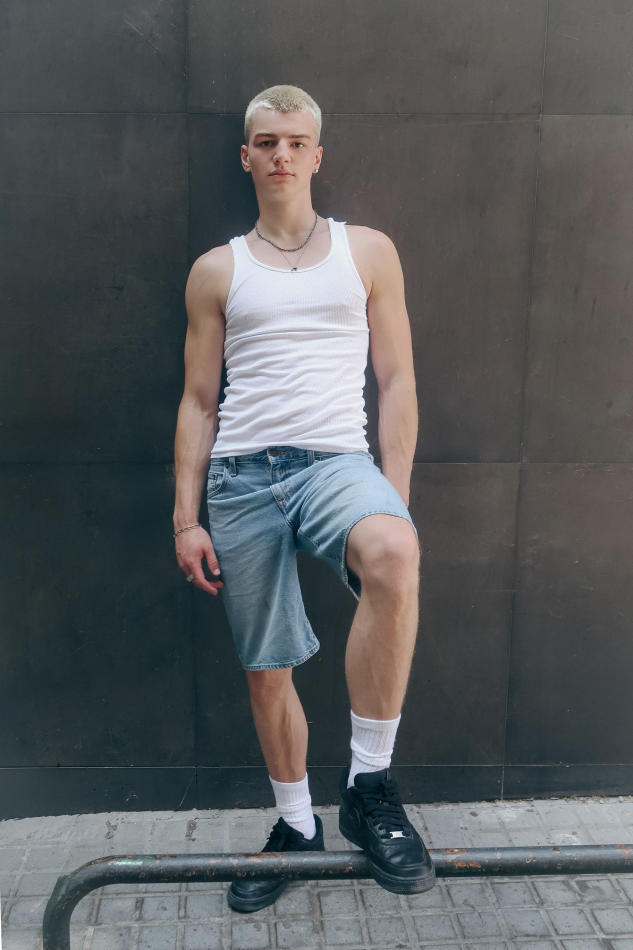 Alex Brendon - fashion model portfolio photo 13