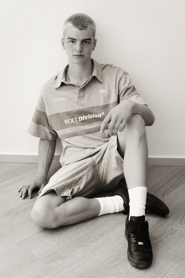 Alex Brendon - fashion model portfolio photo 20