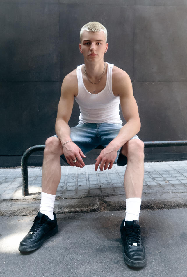 Alex Brendon - fashion model portfolio photo 14