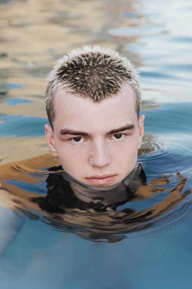 Alex Brendon - fashion model portfolio photo 10