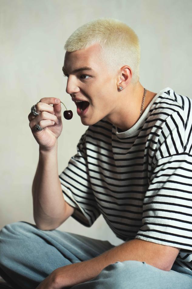 Alex Brendon - fashion model portfolio photo 22