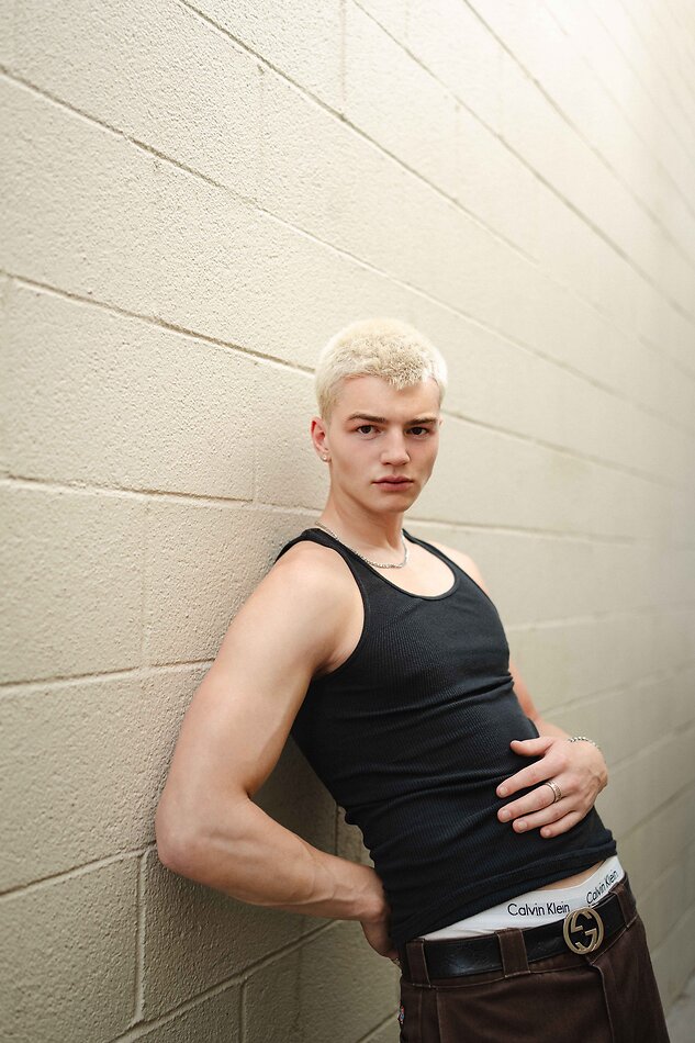 Alex Brendon - fashion model portfolio photo 4