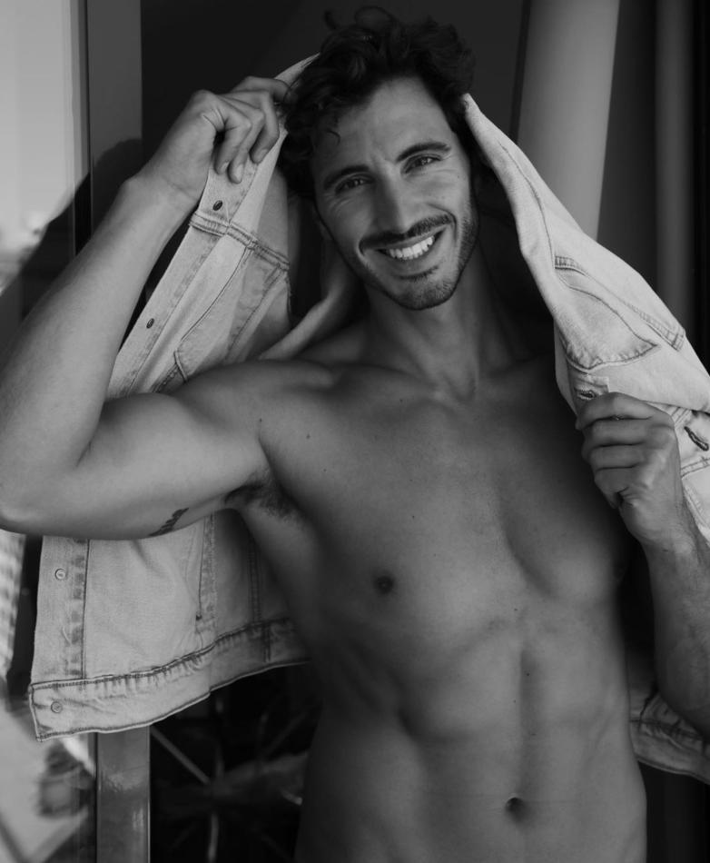 Javi Repiso - fashion model portfolio photo 8