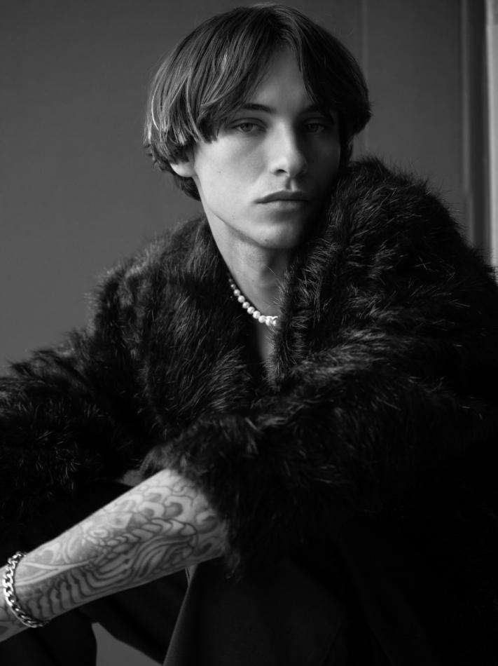 Juliano Senn - fashion model portfolio photo 25