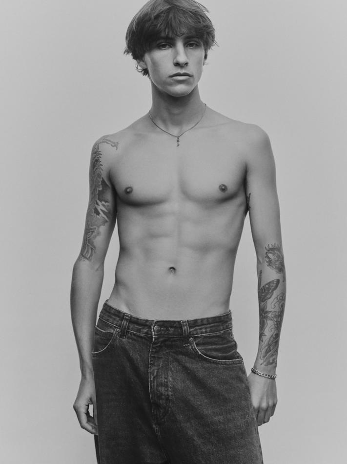 Juliano Senn - fashion model portfolio photo 21