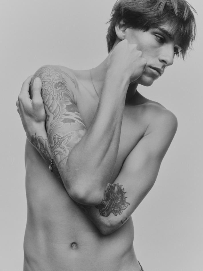 Juliano Senn - fashion model portfolio photo 20