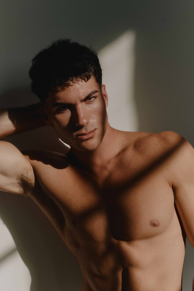 Matthew Shipone - fashion model portfolio photo 1