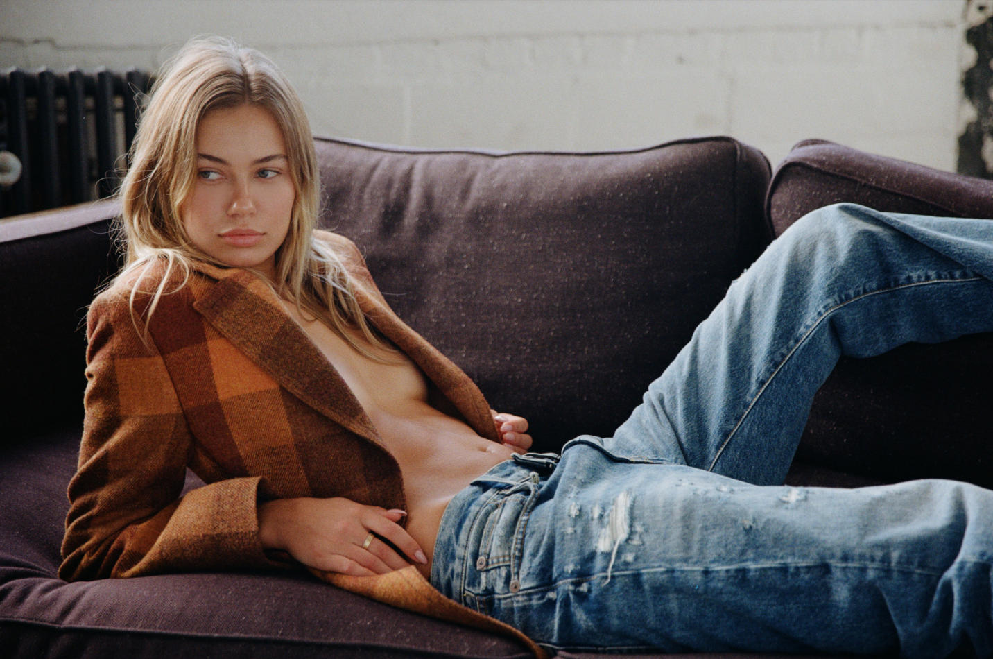 Elizabeth Jamrozy - fashion model portfolio photo 9