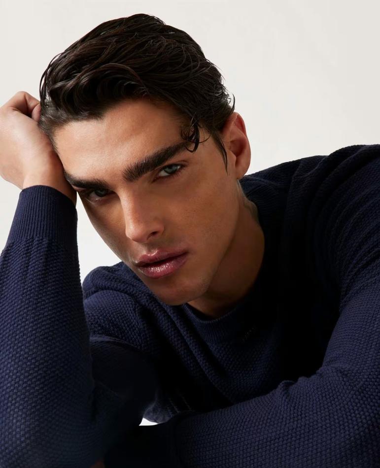 Simone Stravolo - fashion model portfolio photo 35
