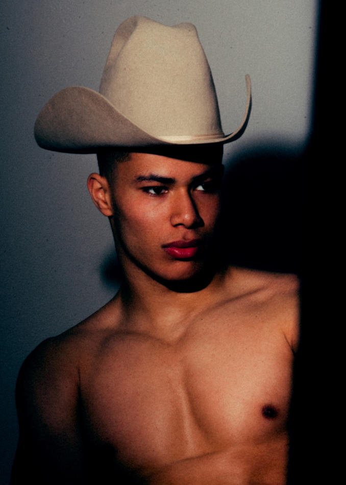 Jojo Suchoparksi - fashion model portfolio photo 17