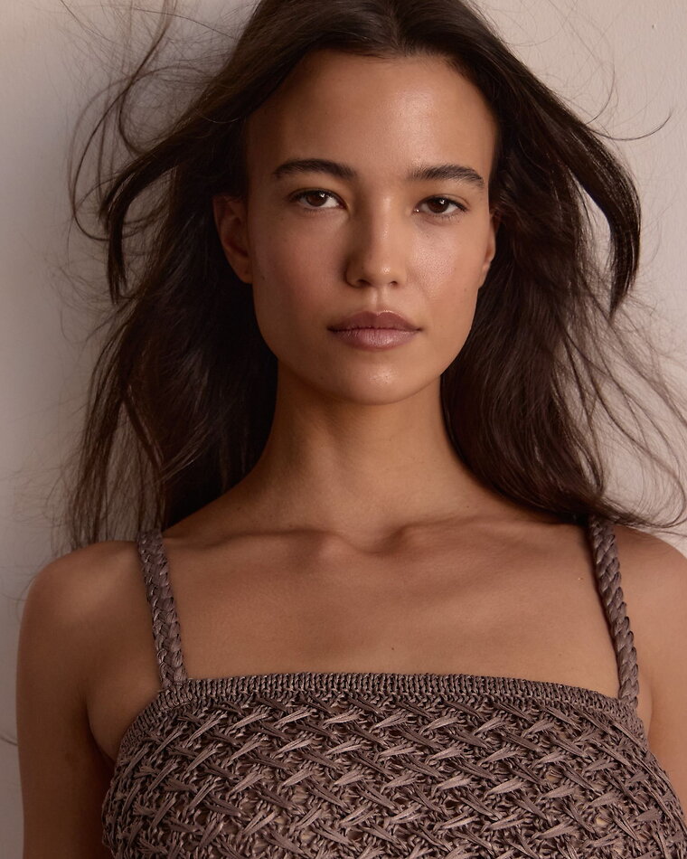 Chloe Sheppard - fashion model portfolio photo 1