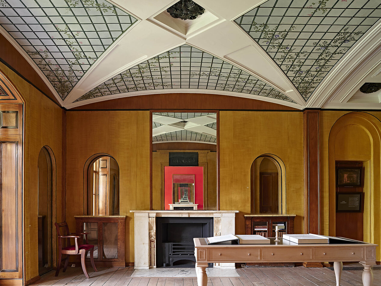 West London Manor