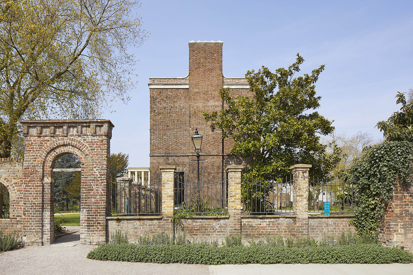 West London Manor