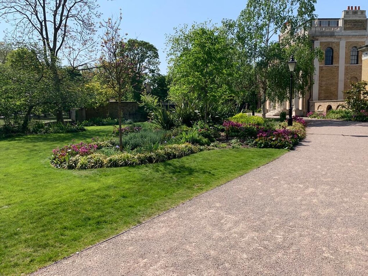 West London Manor