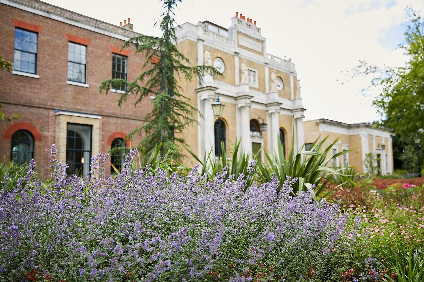 West London Manor