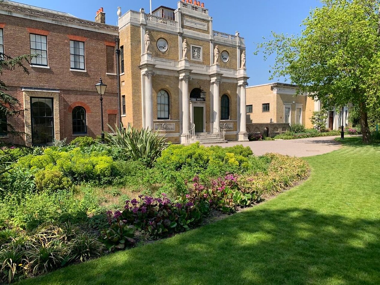 West London Manor