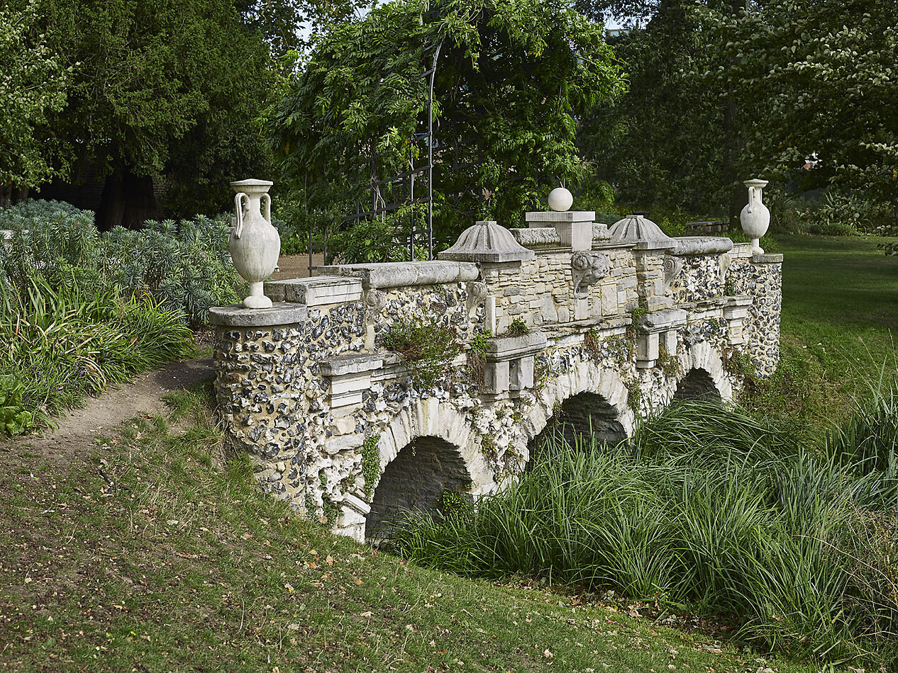 West London Manor