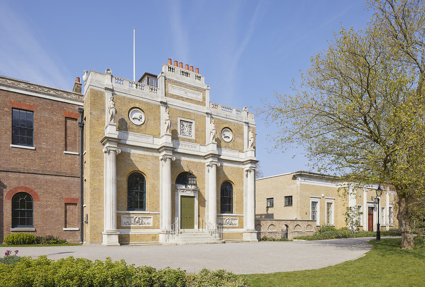 West London Manor