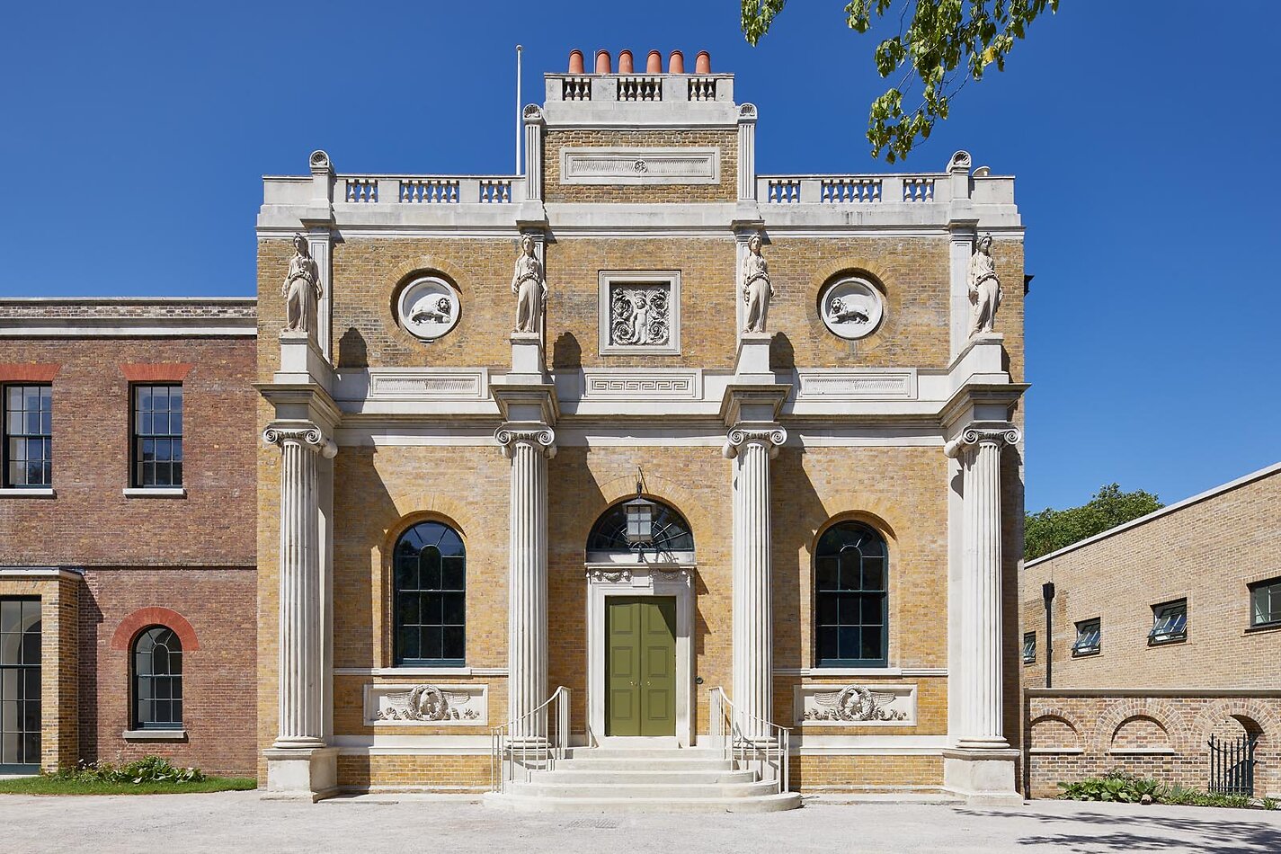 West London Manor