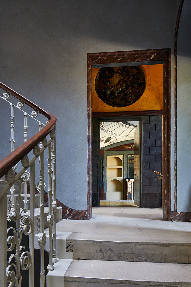 West London Manor